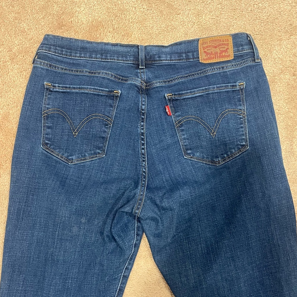 Levi’s Boot Cut Jeans in size 12. Gently worn (2-3 times)